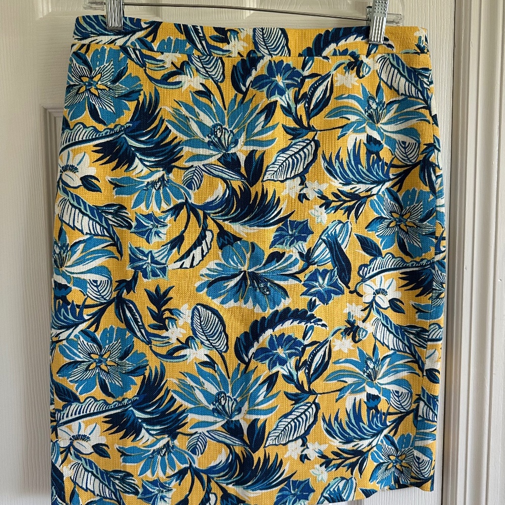 J Crew Printed Yellow Blue Floral basketweave pencil skirt size 6